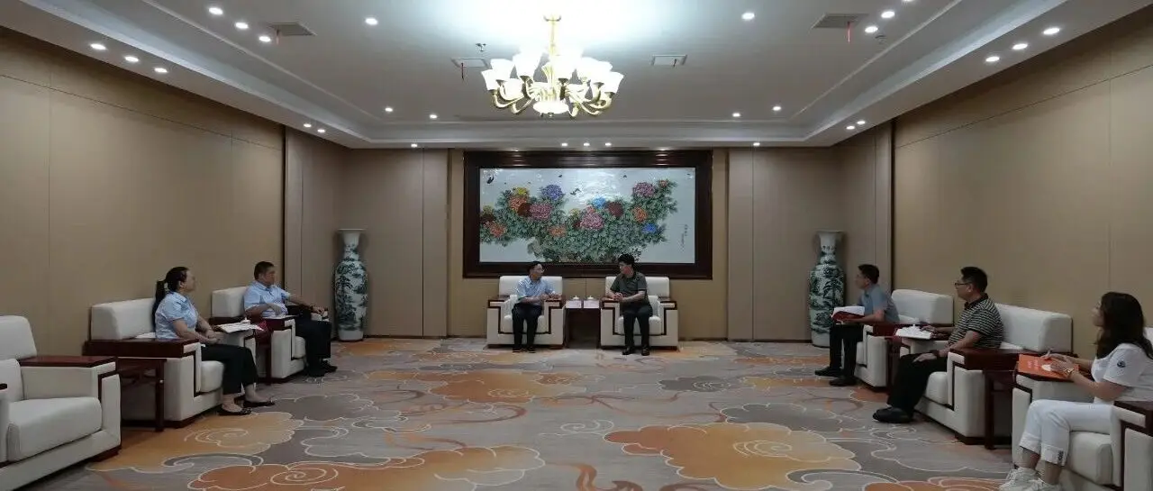 上饶银行党委书记、董事长傅炳生一行到上饶传媒集团走访交流